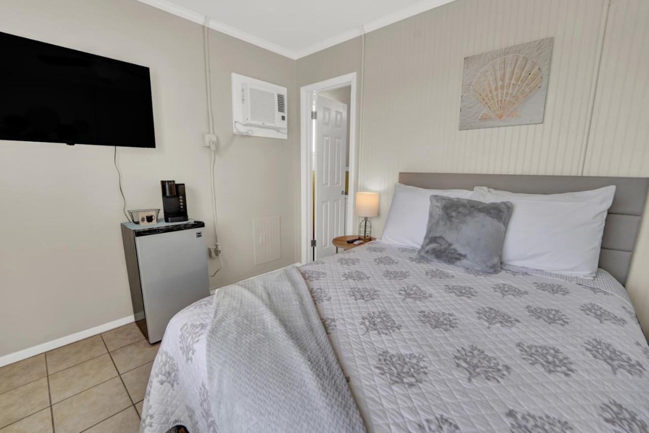 Sea Foam Suites Lower Grand Lagoon Exterior foto